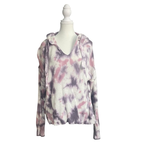 38. Splendid Radient Beach Sweater - Picture 1 of 2